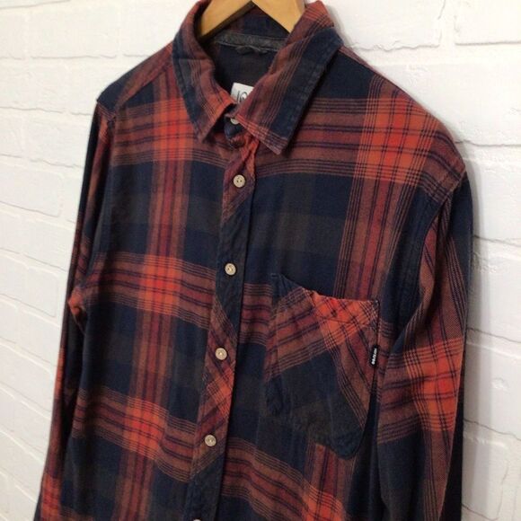 10TREE flannel plaid button down shirt medium red black - Picture 2 of 12